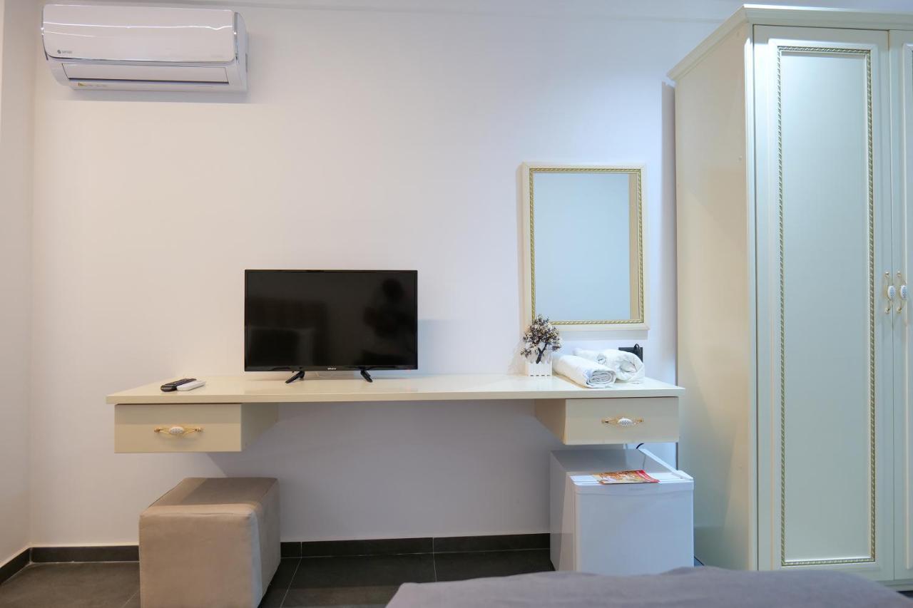 Vila Celaj Hotell Vlorë Exteriör bild